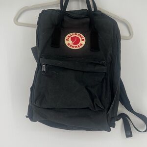 Kånken Black Backpack